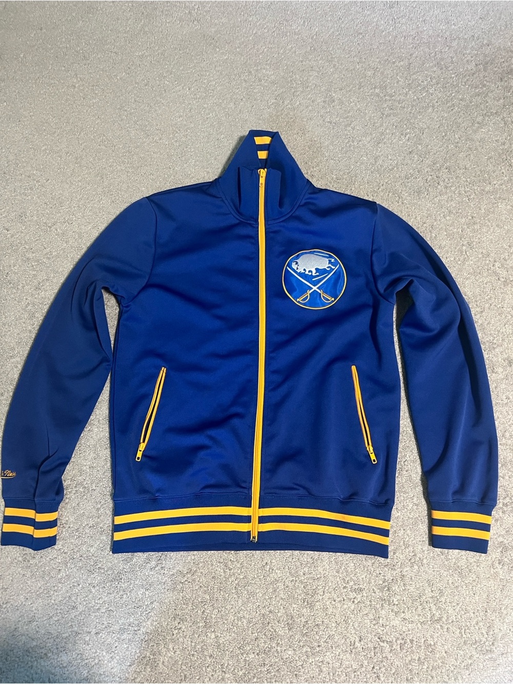 Buffalo Sabres Mitchell & Ness  Medium  Zip up Jacket